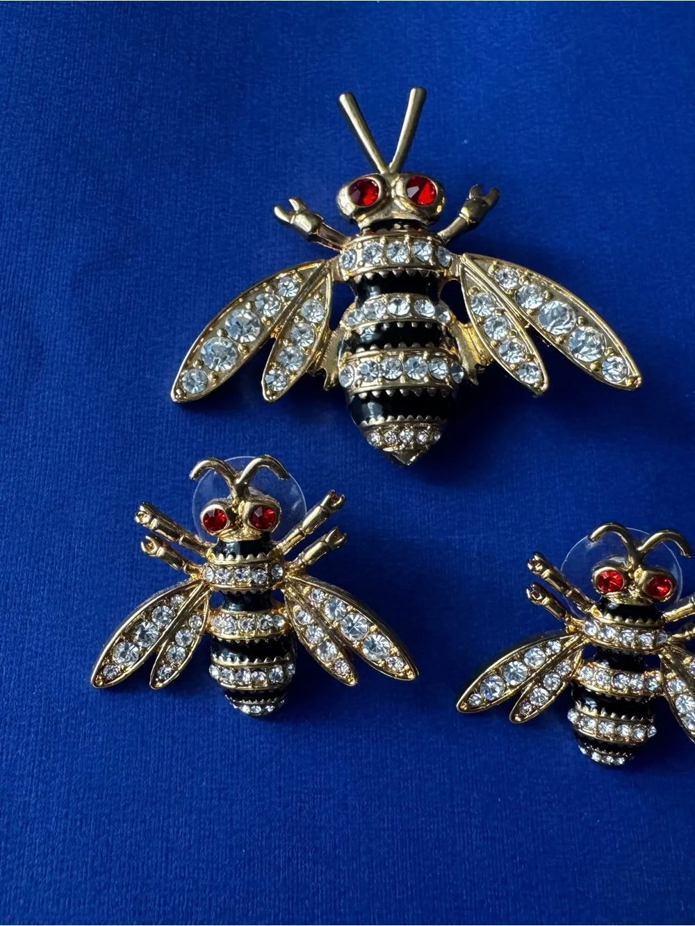 Art Bee Brooch & Matching Pierced Earrings Set